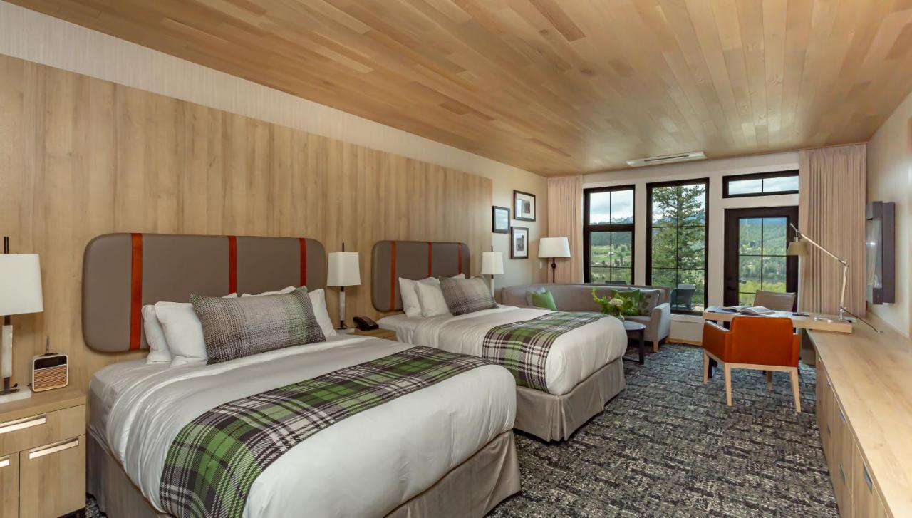 Headwaters Lodge At Eagle Ranch Resort Invermere Exterior foto